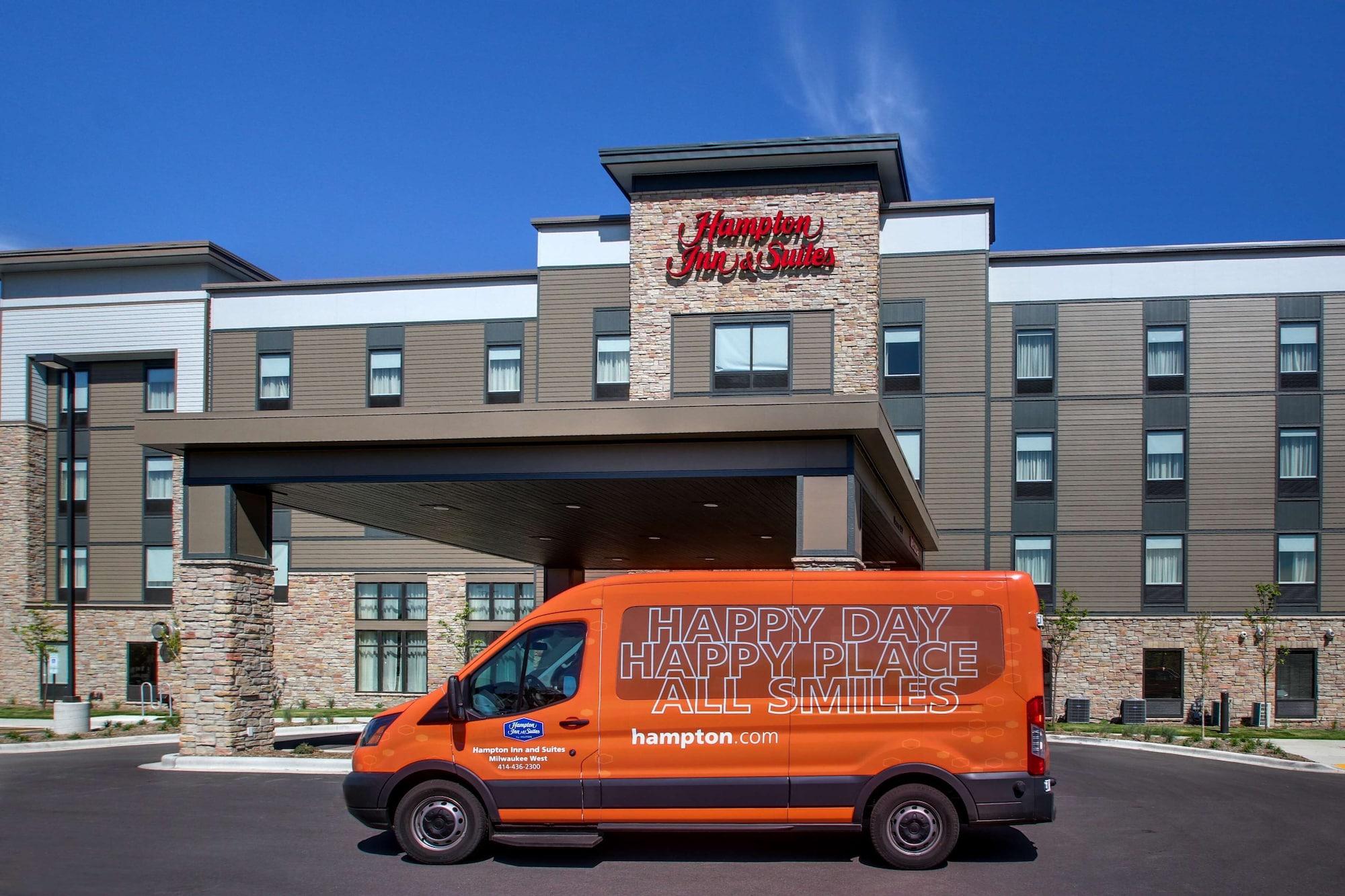 Vista Exterior Hampton Inn & Suites Milwaukee West