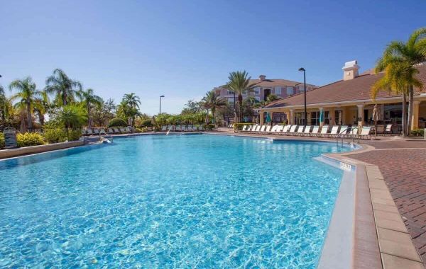 Spacious 2Bd Condo - Pool Hot Tub - Near I-drive - Hoteles cerca de Magic Kingdom en Orlando