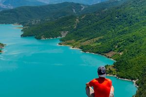 Actividad - Excursión al lago Bovilla y la montaña Gamti