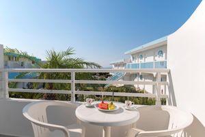Alojamiento - Summer View Hotel