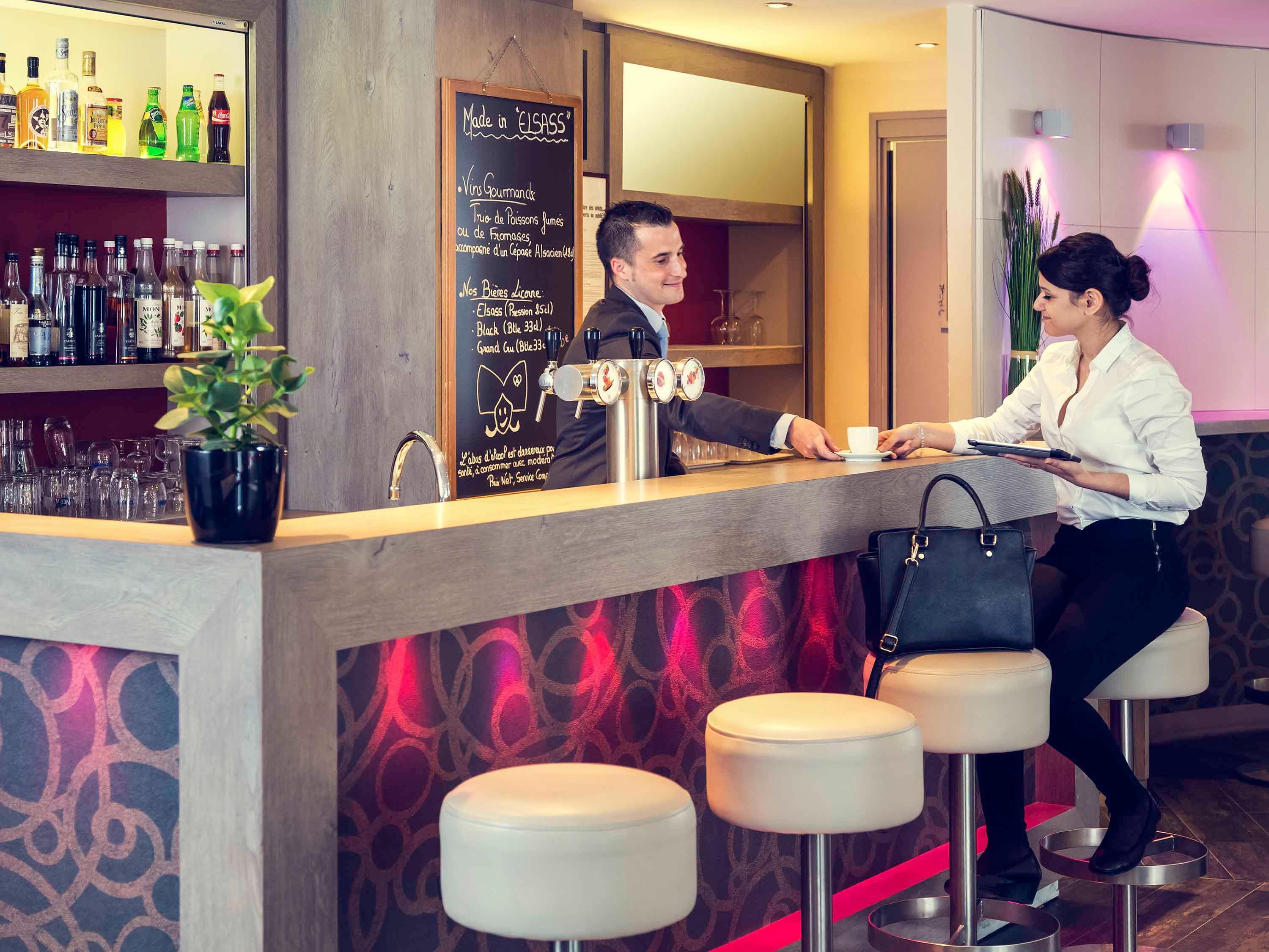 Bar/Salón Hôtel Mercure Strasbourg Aeroport