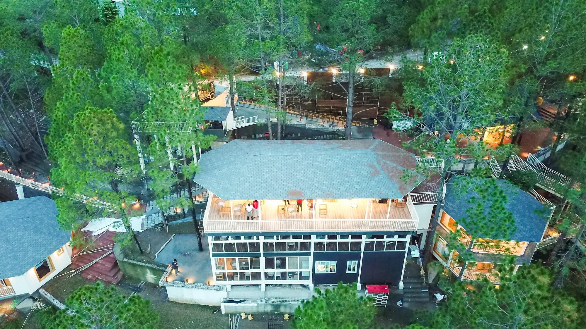 Vista Exterior The Woods Retreat