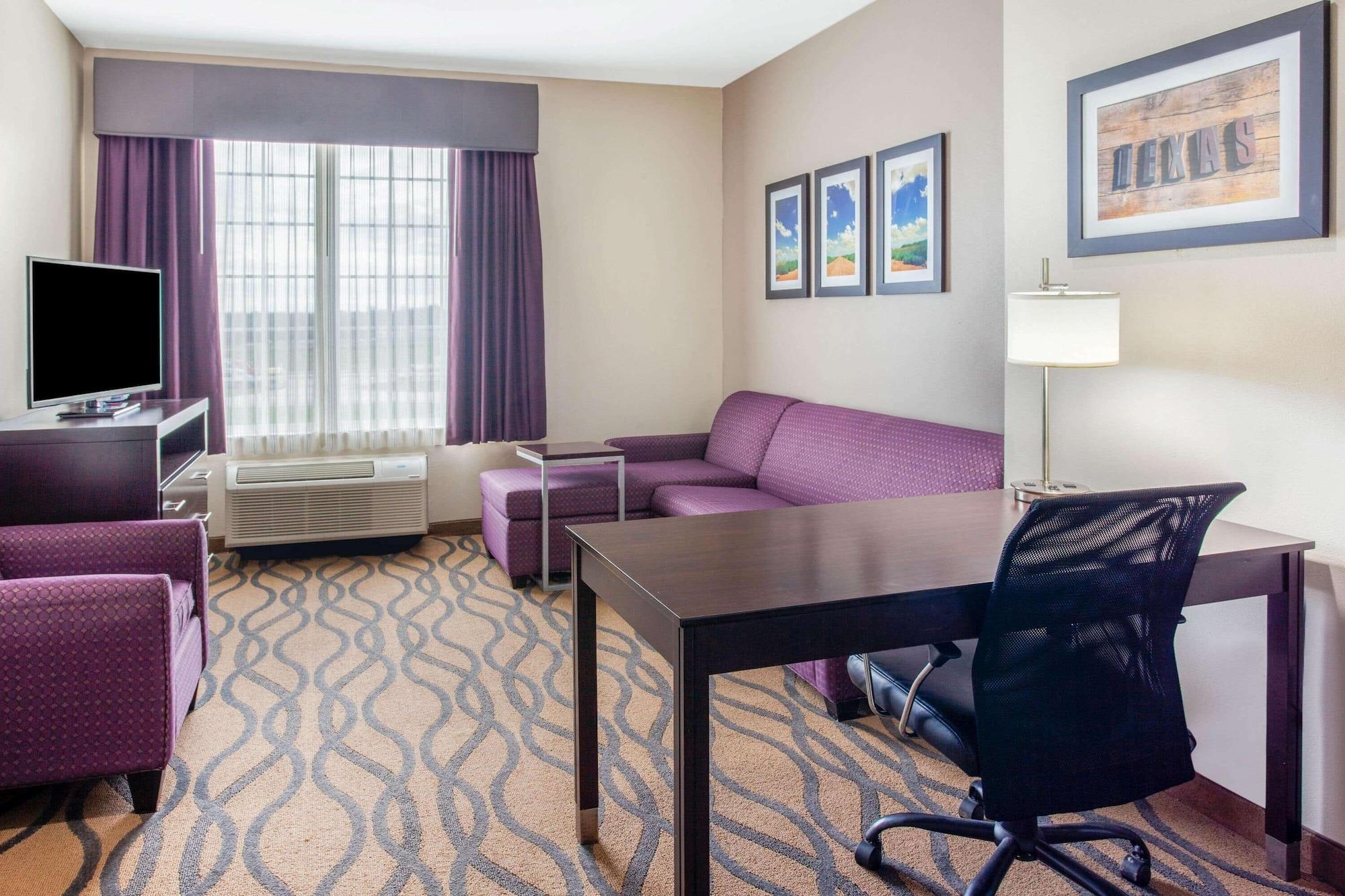 Habitación La Quinta Inn & Suites by Wyndham Luling