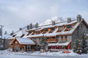 Alojamiento - The Fox Hotel and Suites