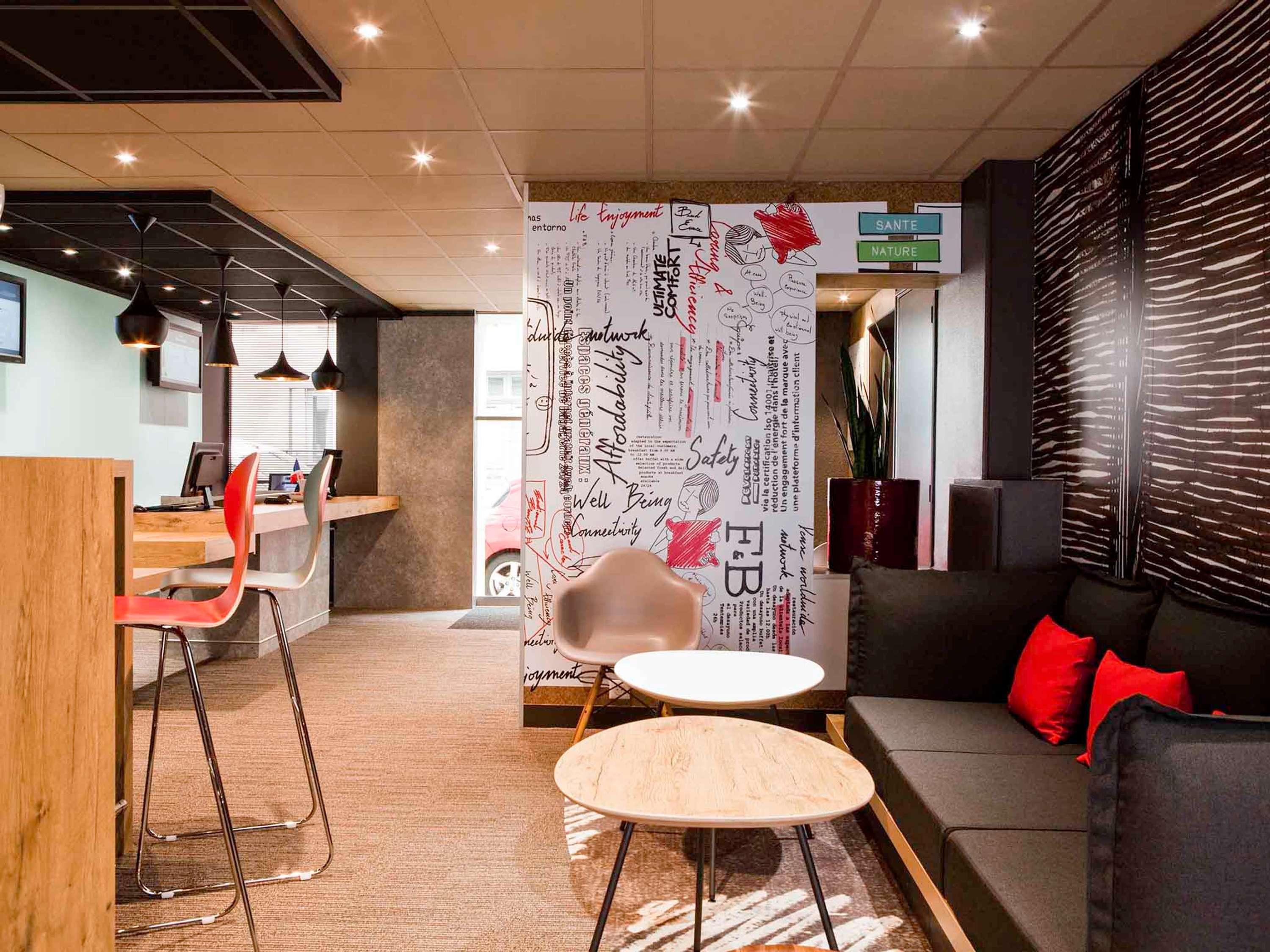 Vista Exterior ibis Paris Maine Montparnasse 14ème
