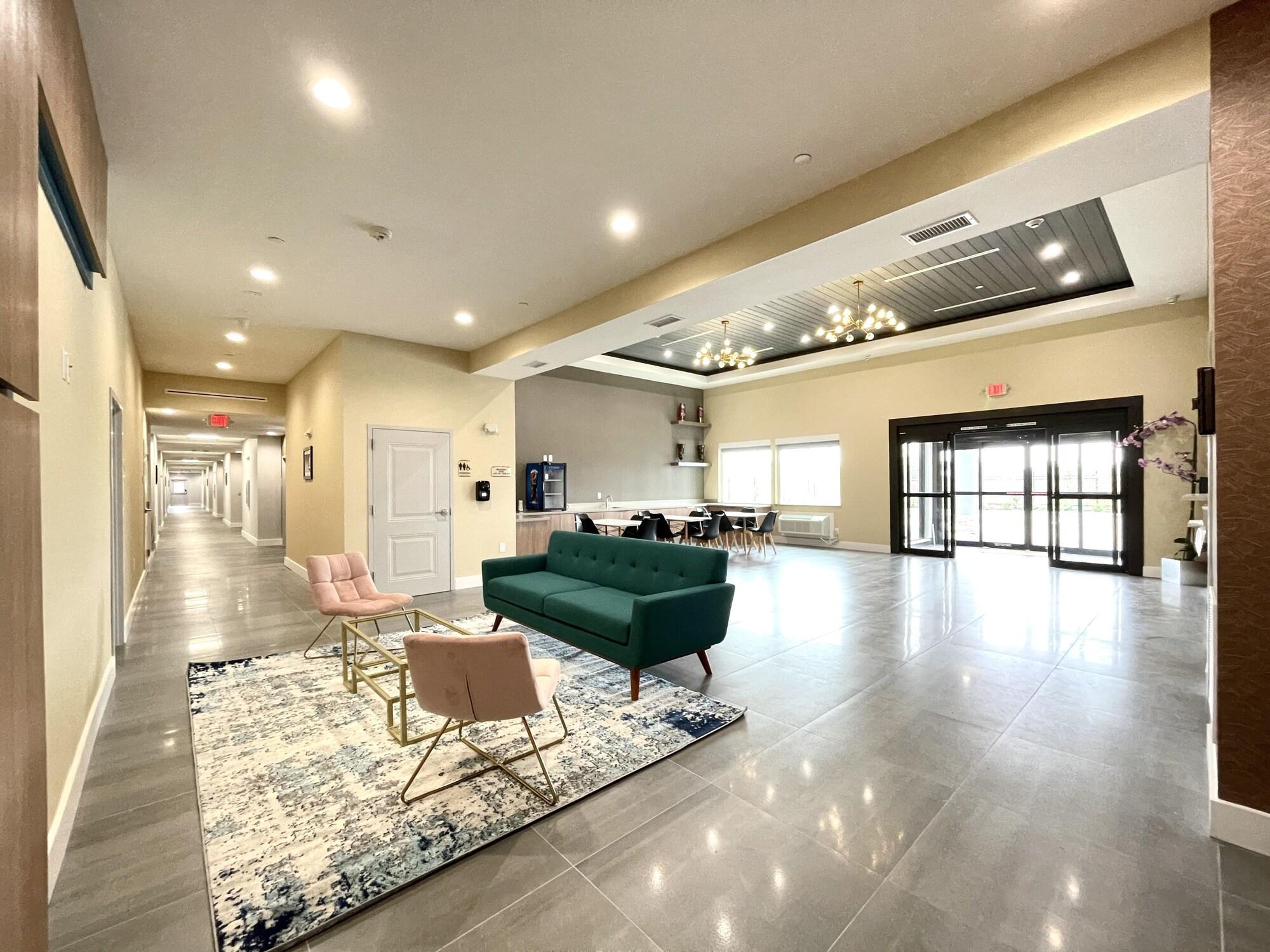 Vista Lobby Palace Inn Blue Houston East Beltway 8