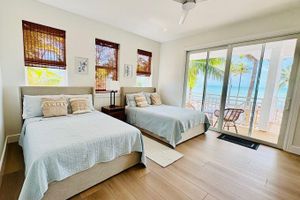 Alquiler Vacacional - Slipstream 2.0 - A Modern Beachfront Escape