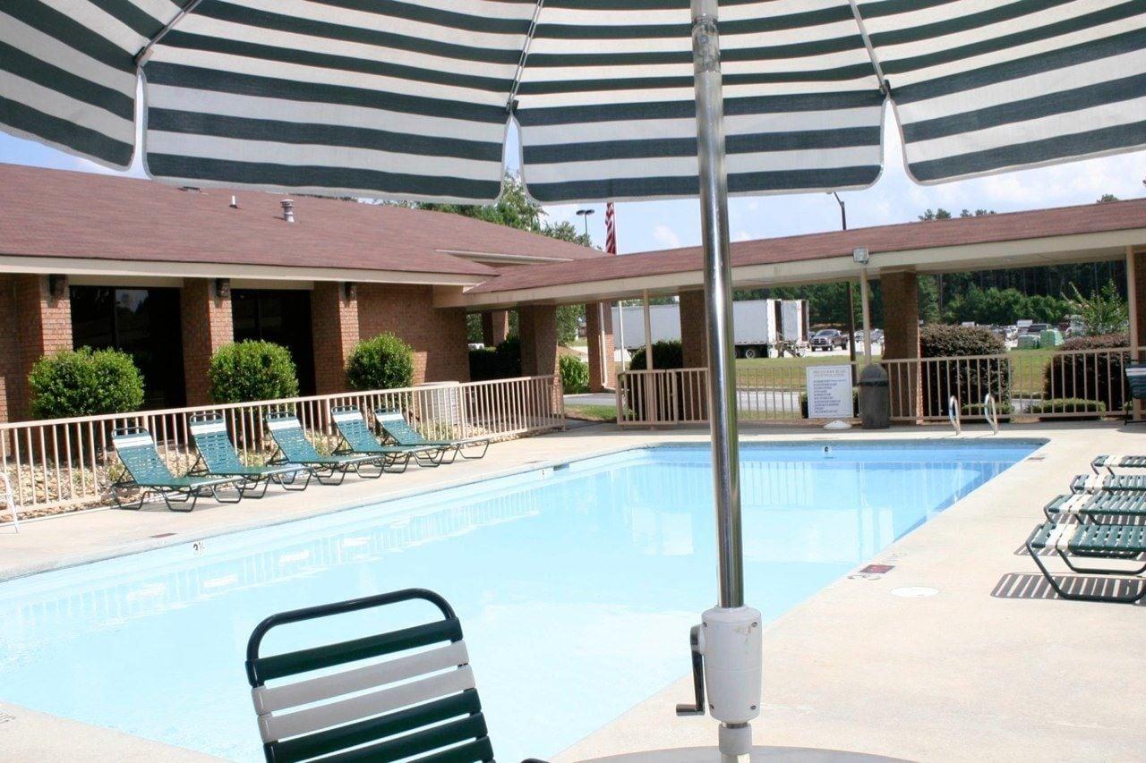 Vista Piscina Quality Inn