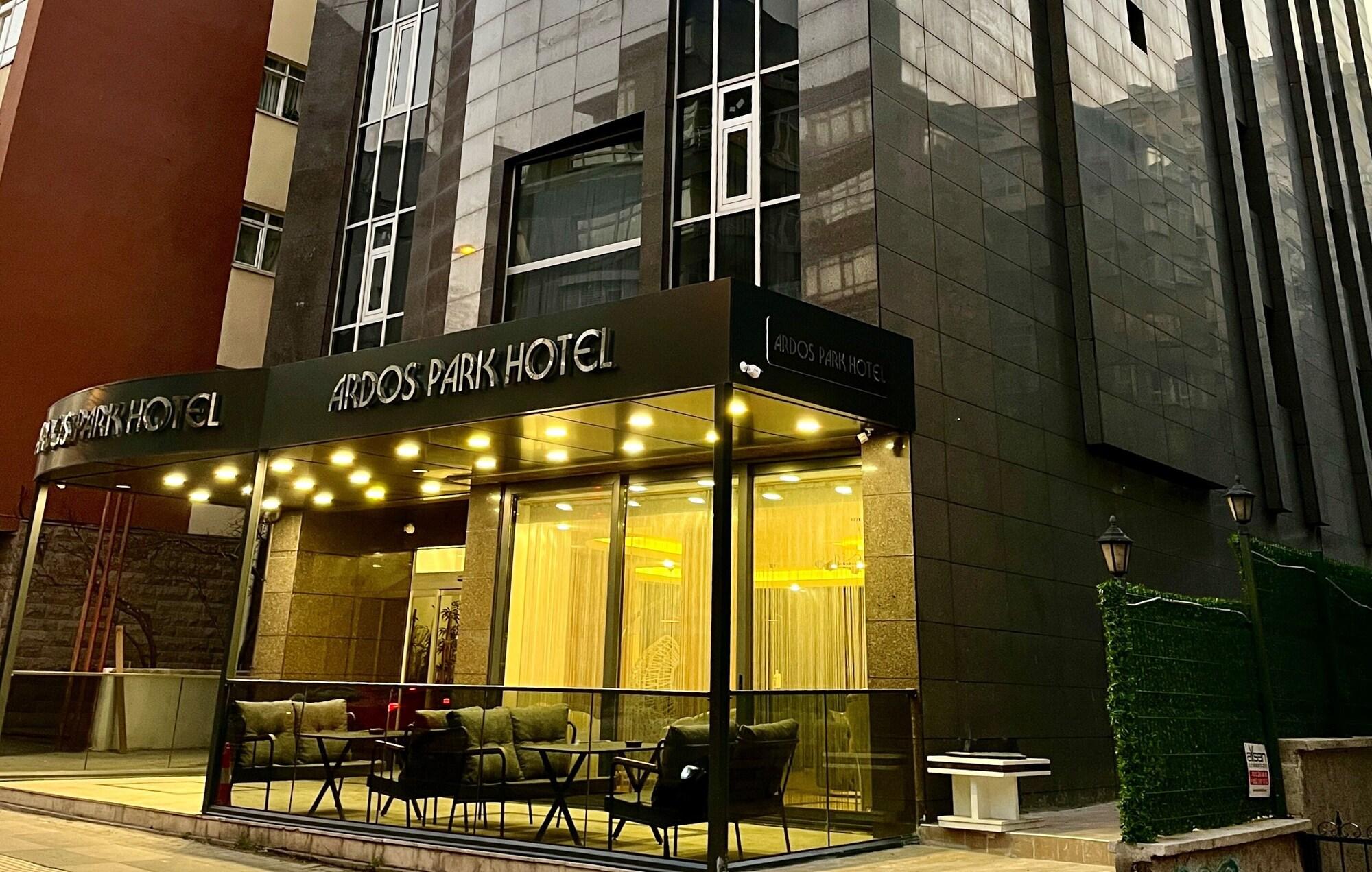 Varios Ardos Park Hotel