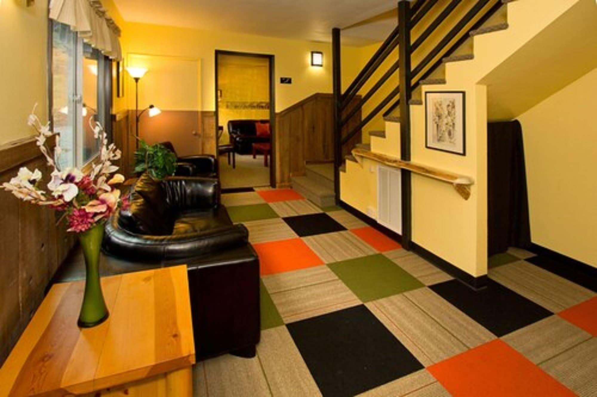 Vista Lobby Moderne Hostel