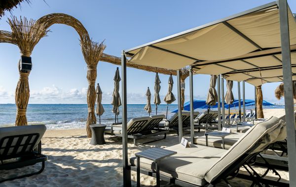 Luciana Hotel & Beach Club