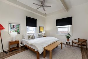 Renta temporal - Lumber Baron’s Brush Park Mansion - 2 Kings - 2.5 Bath - 2 Floors - Free Parking