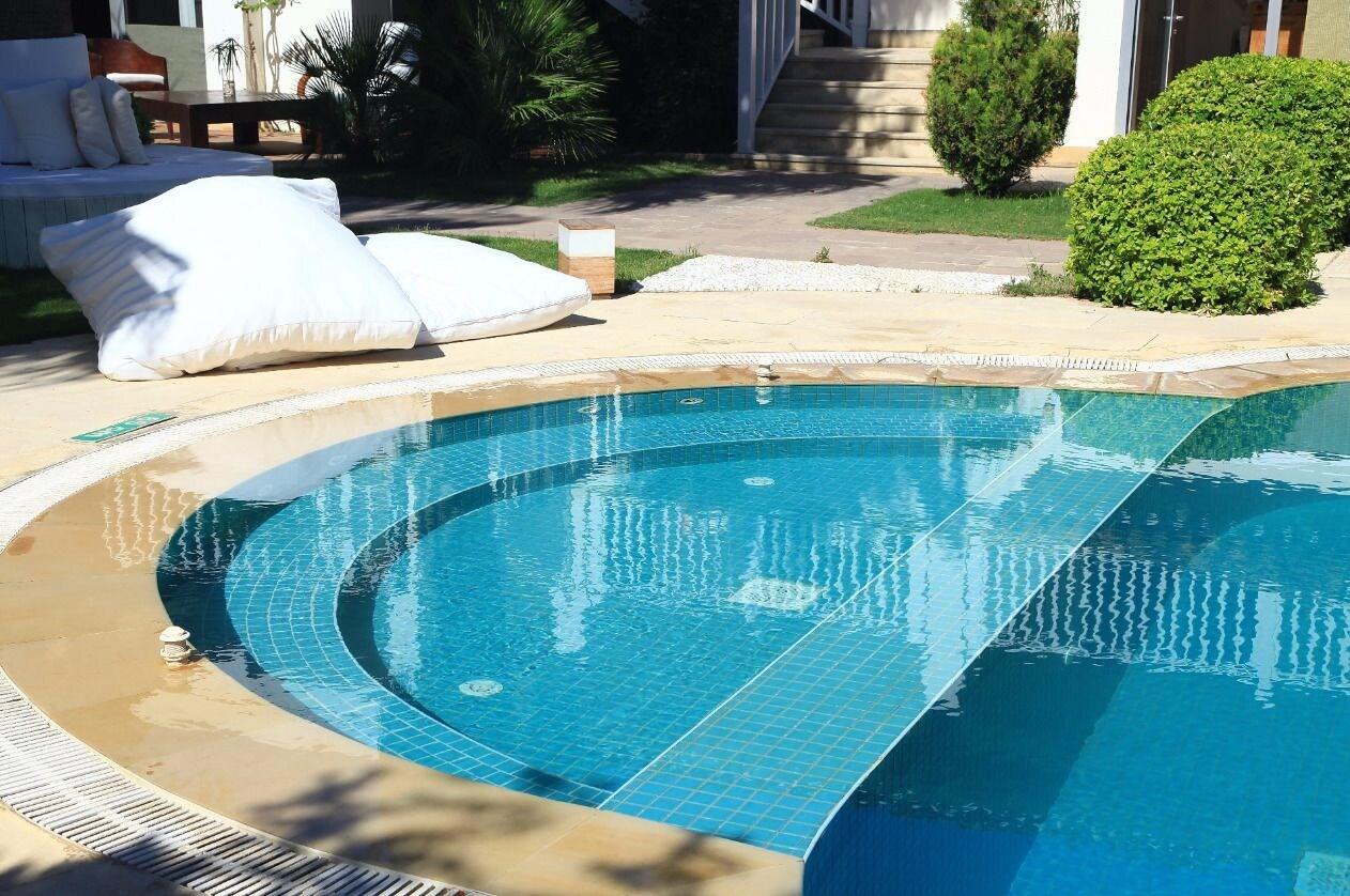 Vista Piscina Sah Hotel