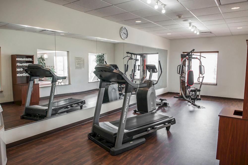 Gimnasio Comfort Suites near Indianapolis Airport