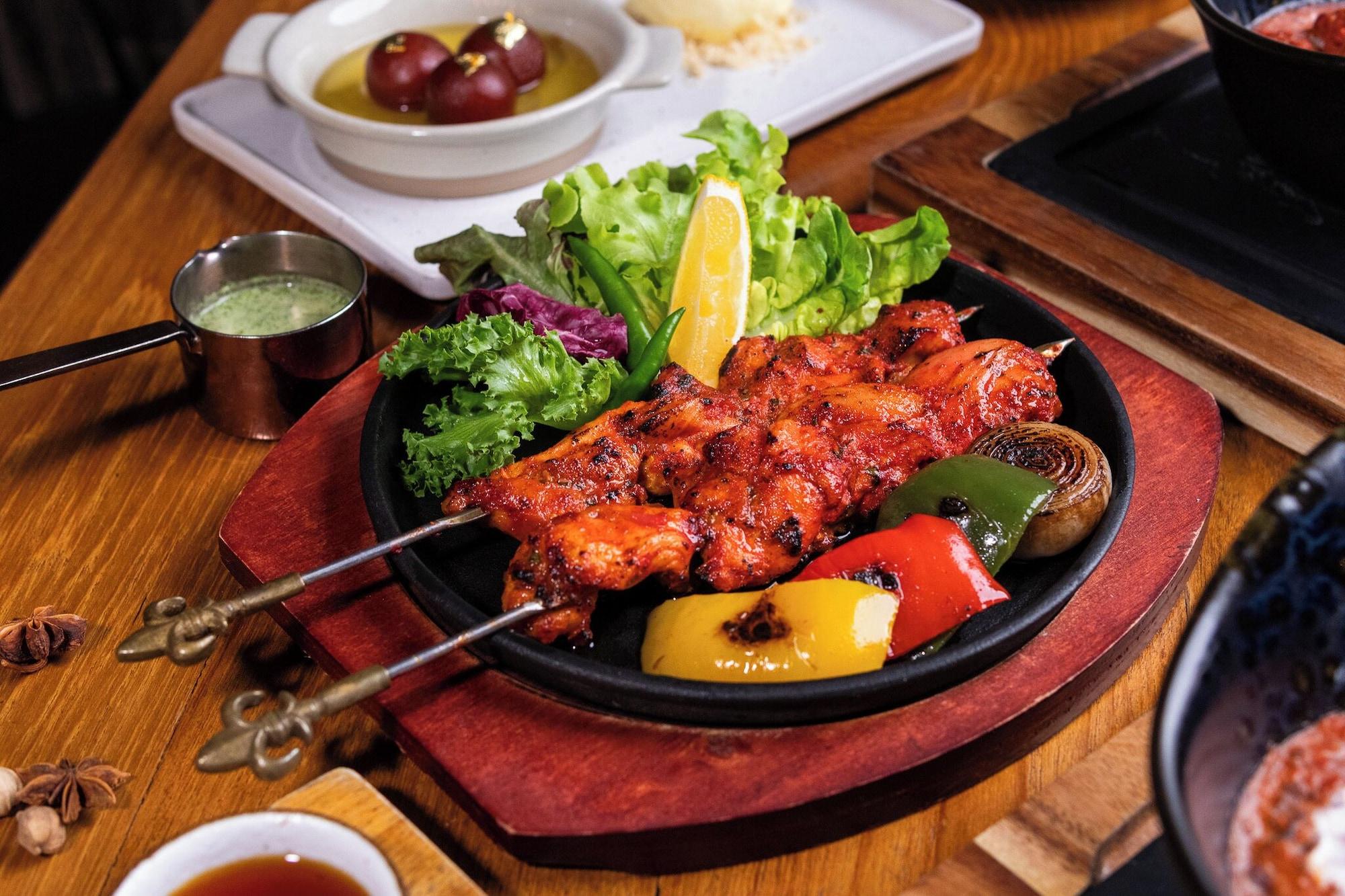 Restaurant Hotel Indigo Phuket Patong by IHG