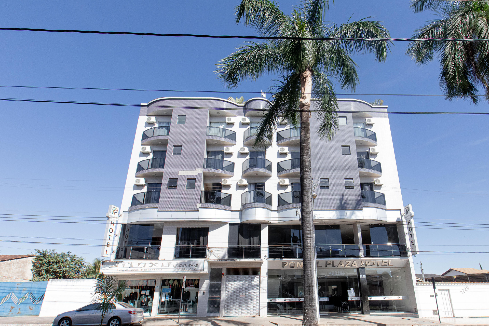 Vista Exterior Pontal Plaza Hotel