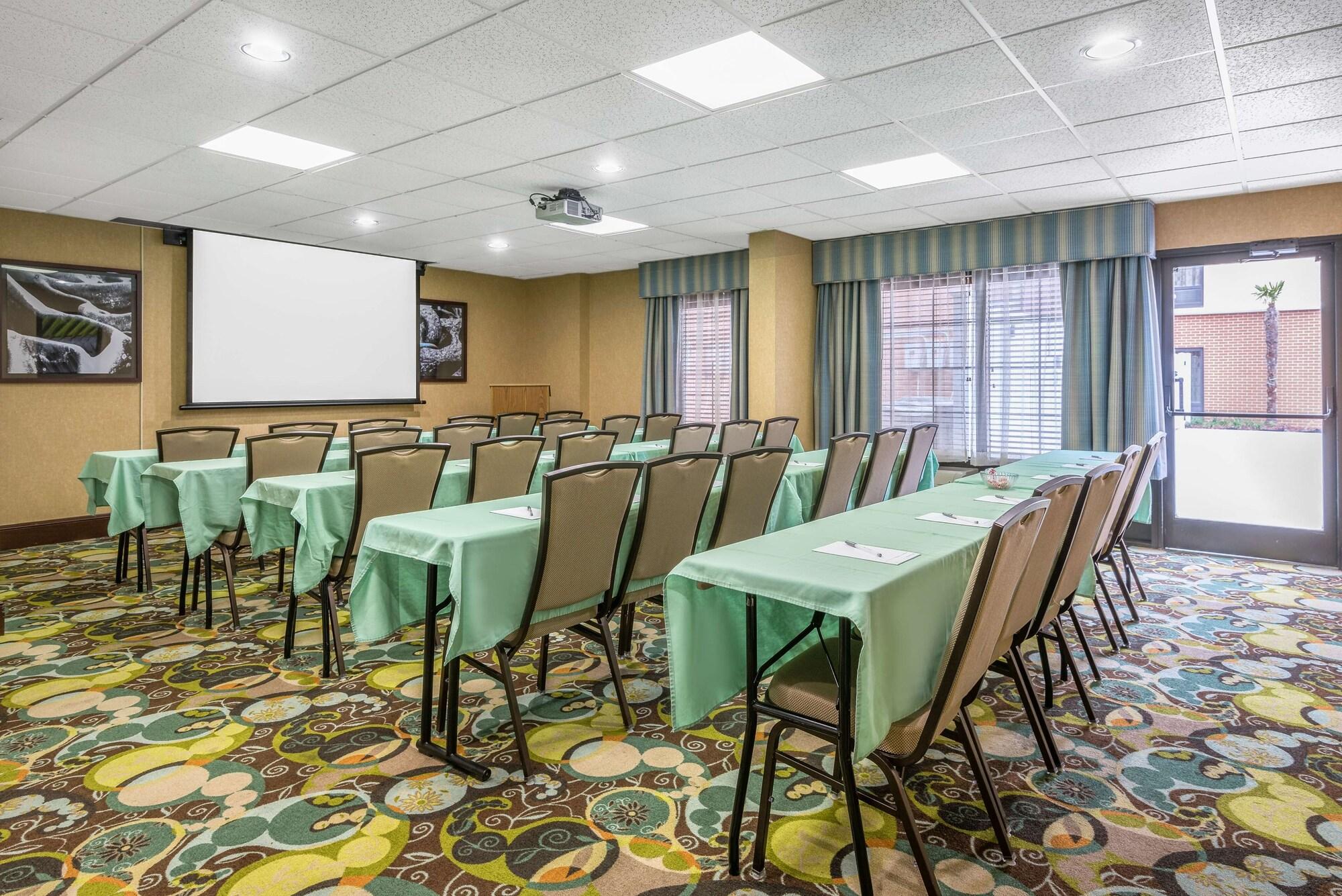 Sala de Reuniones Hampton Inn & Suites Florence Center