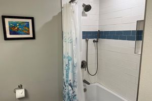 Alquiler Vacacional - 'Aloha!' Perfect Location, Near Beach, Sun Deck!! Permit Number: 2210-CCH-0039