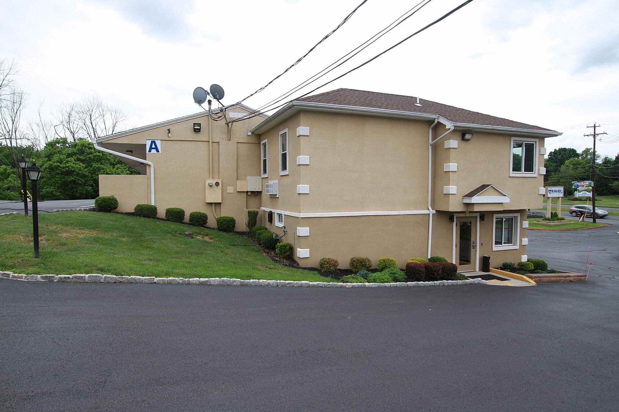 Vista Exterior Travel Inn & Suites