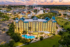 Alojamiento - Comfort Suites Maingate East