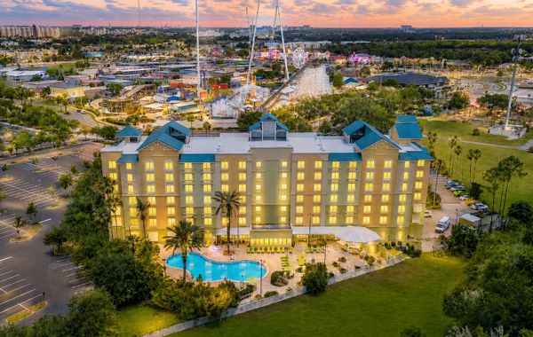 Comfort Suites Maingate East - Hoteles cerca de Magic Kingdom en Orlando