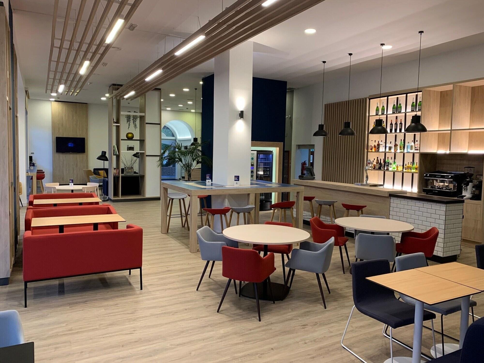 Restaurant Holiday Inn Express Valencia Ciudad de las Ciencias by IHG