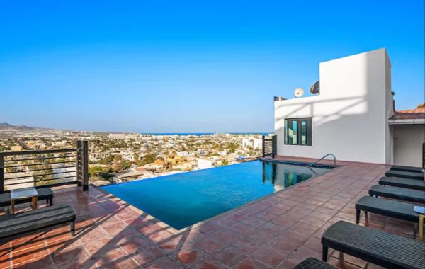 Rooftop pool retreat steps from Cabo marina - Hoteles en Los cabos, México: todo incluido, baratos y ofertas