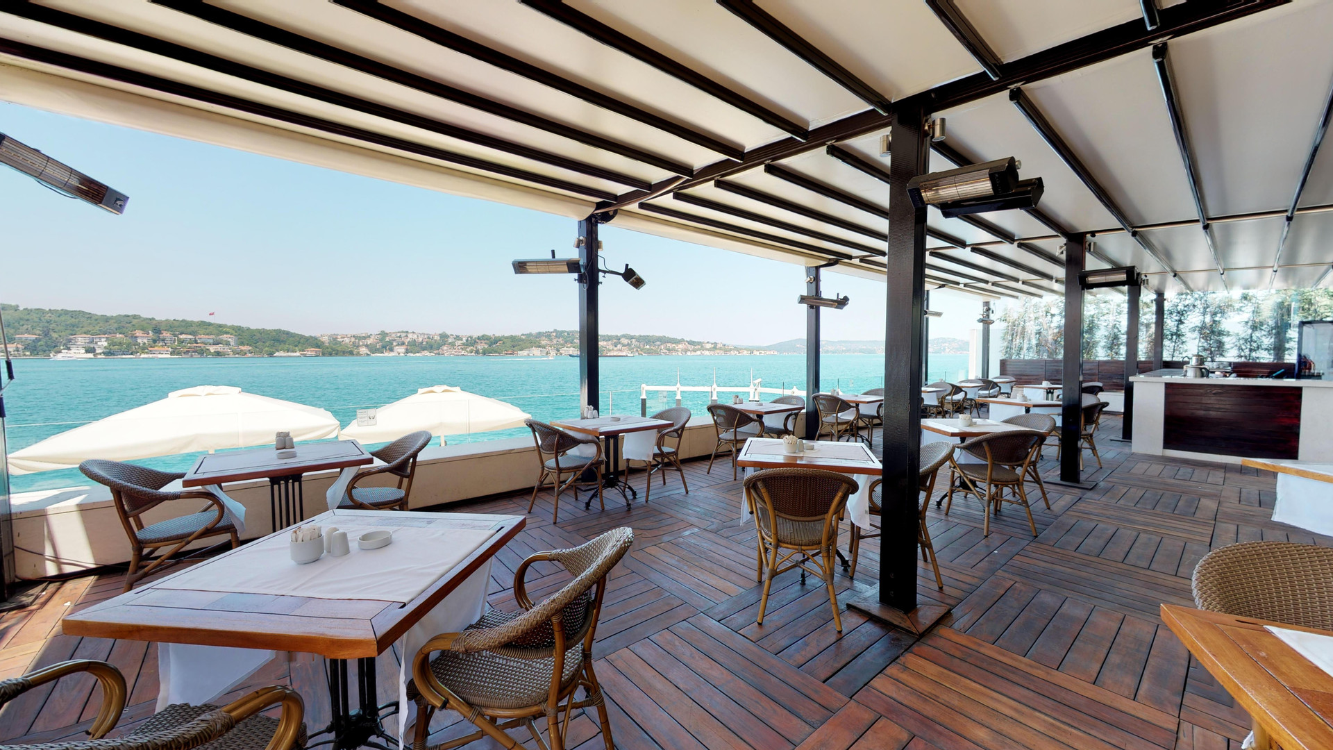 Varios Ajia Hotel