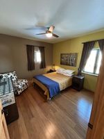 Alojamiento - 5 bedroom 3 bath Farm house. Country Views. Open floor plan with lots of space!