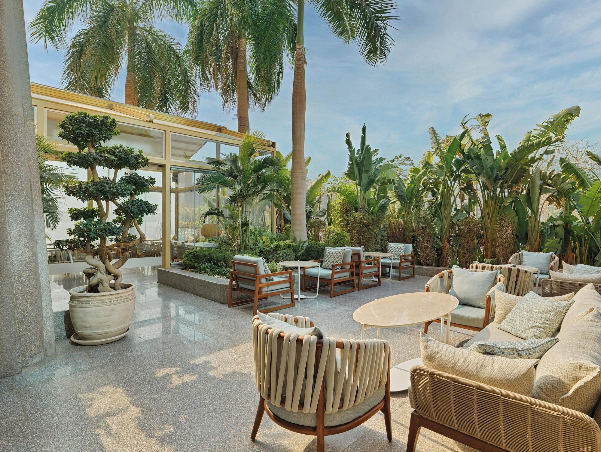 Bar/Salón Staybridge Suites Cairo Citystars by IHG