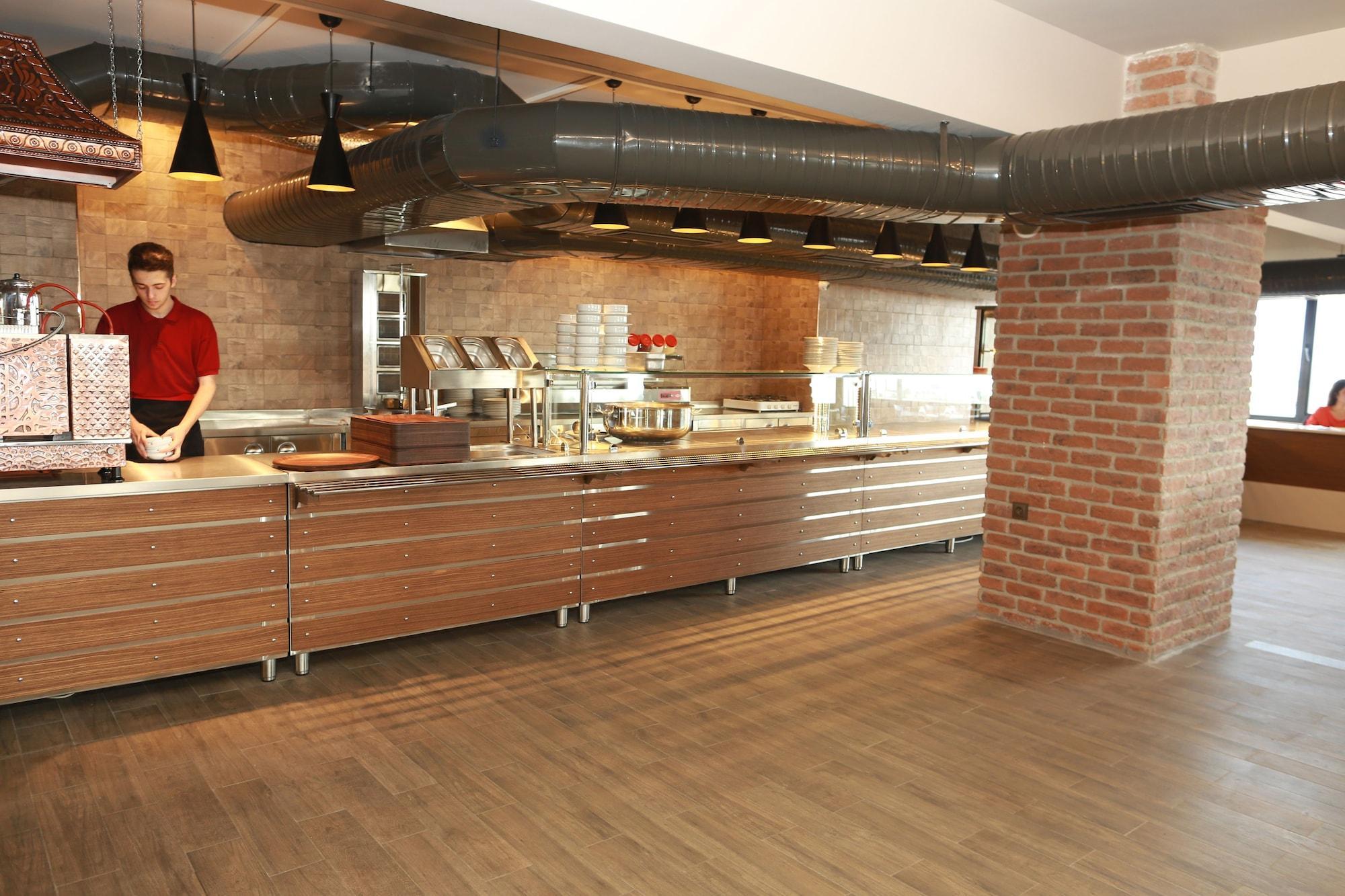 Restaurant Cay-Der Konaklama