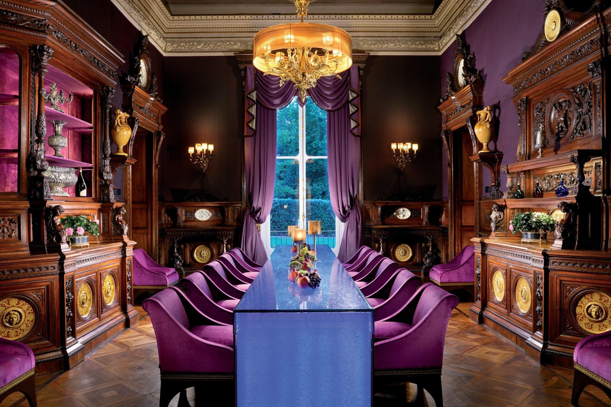 Bar/Salón Villa Cora