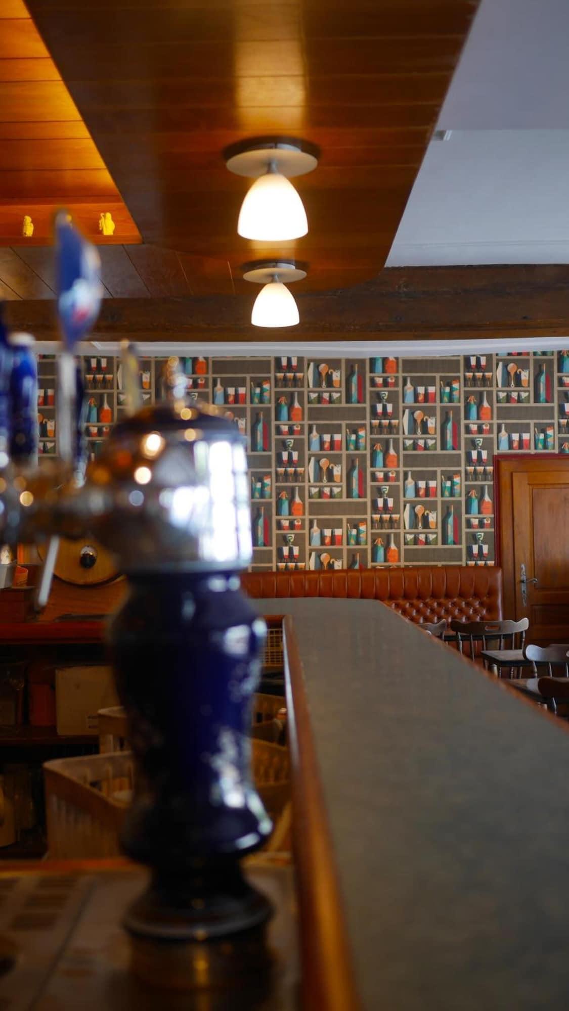 Bar/Salón Saint-Louis