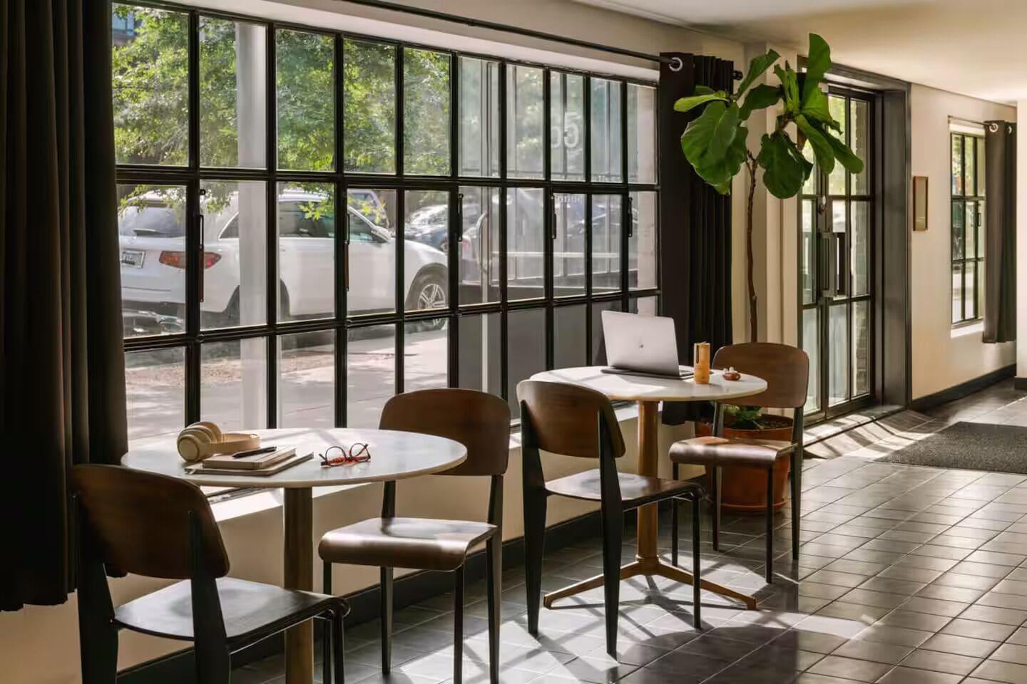 Restaurant The Industrialist Hotel Brooklyn