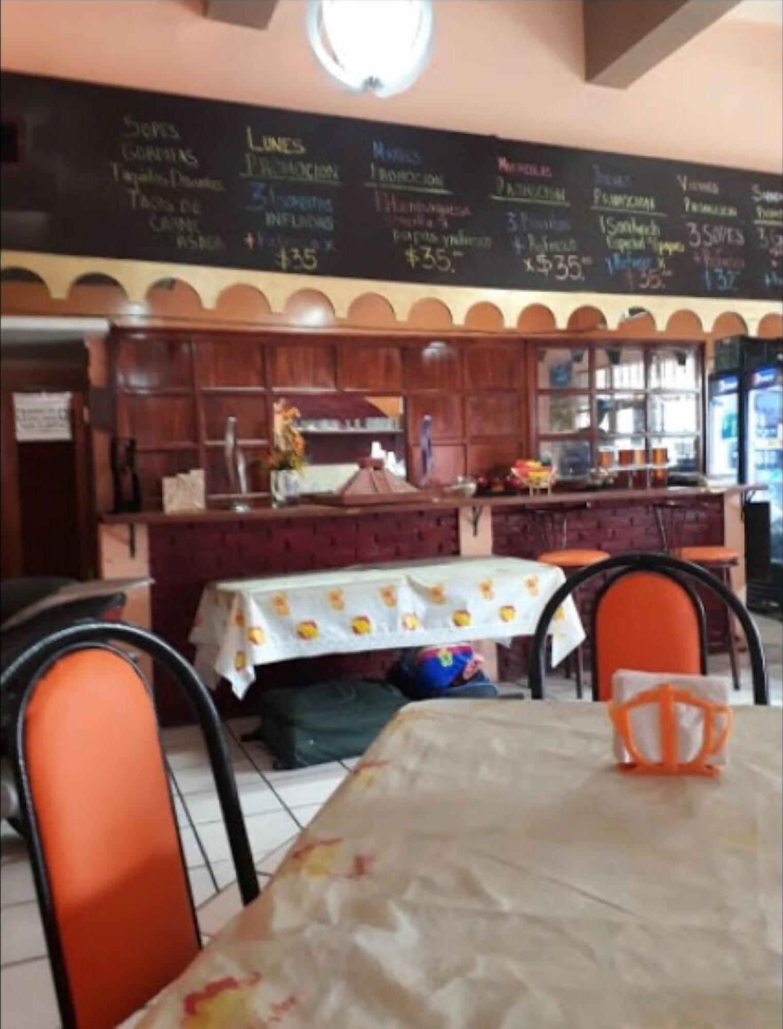 Restaurant Hotel Monarrez