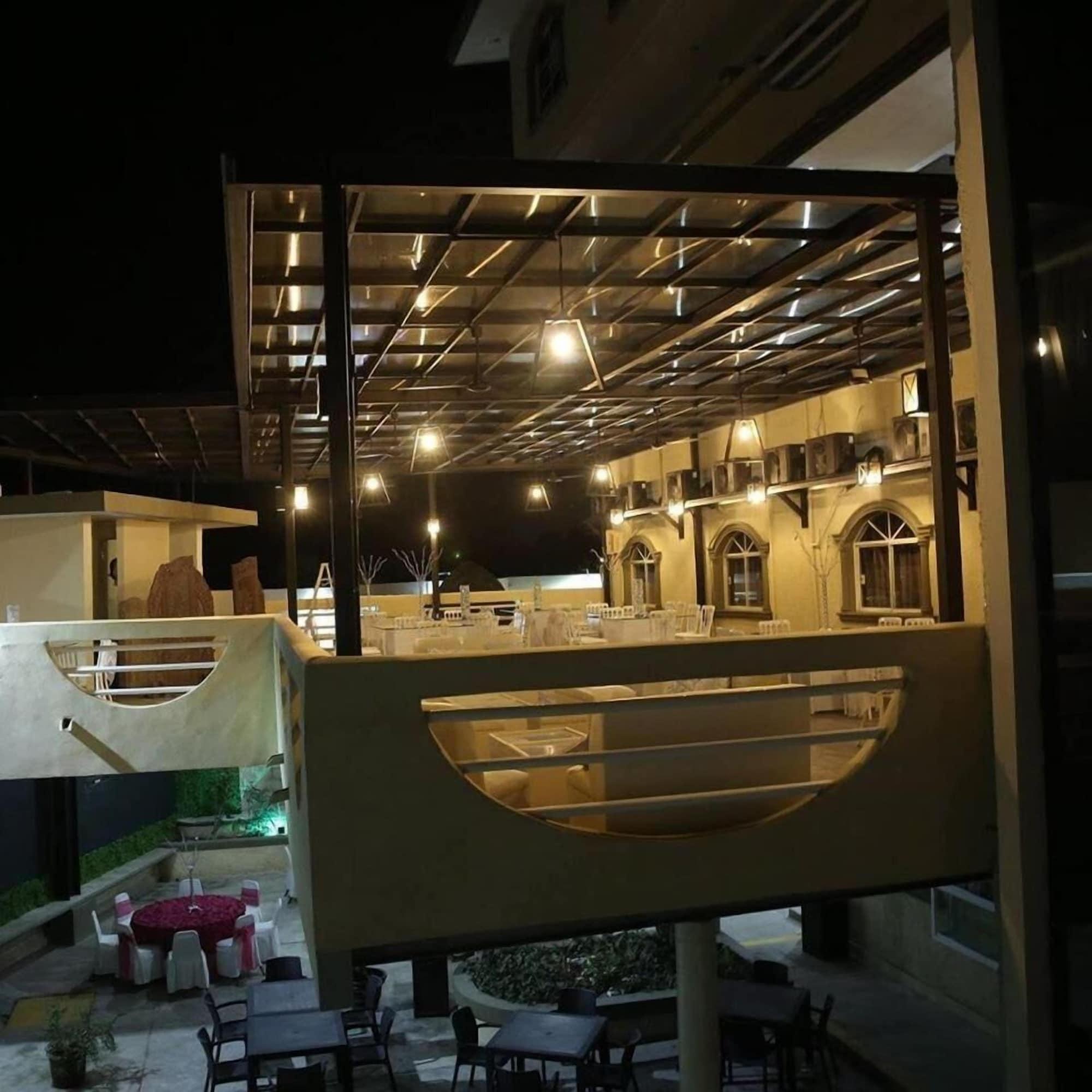 Bar/Salón Hotel Miramar Inn