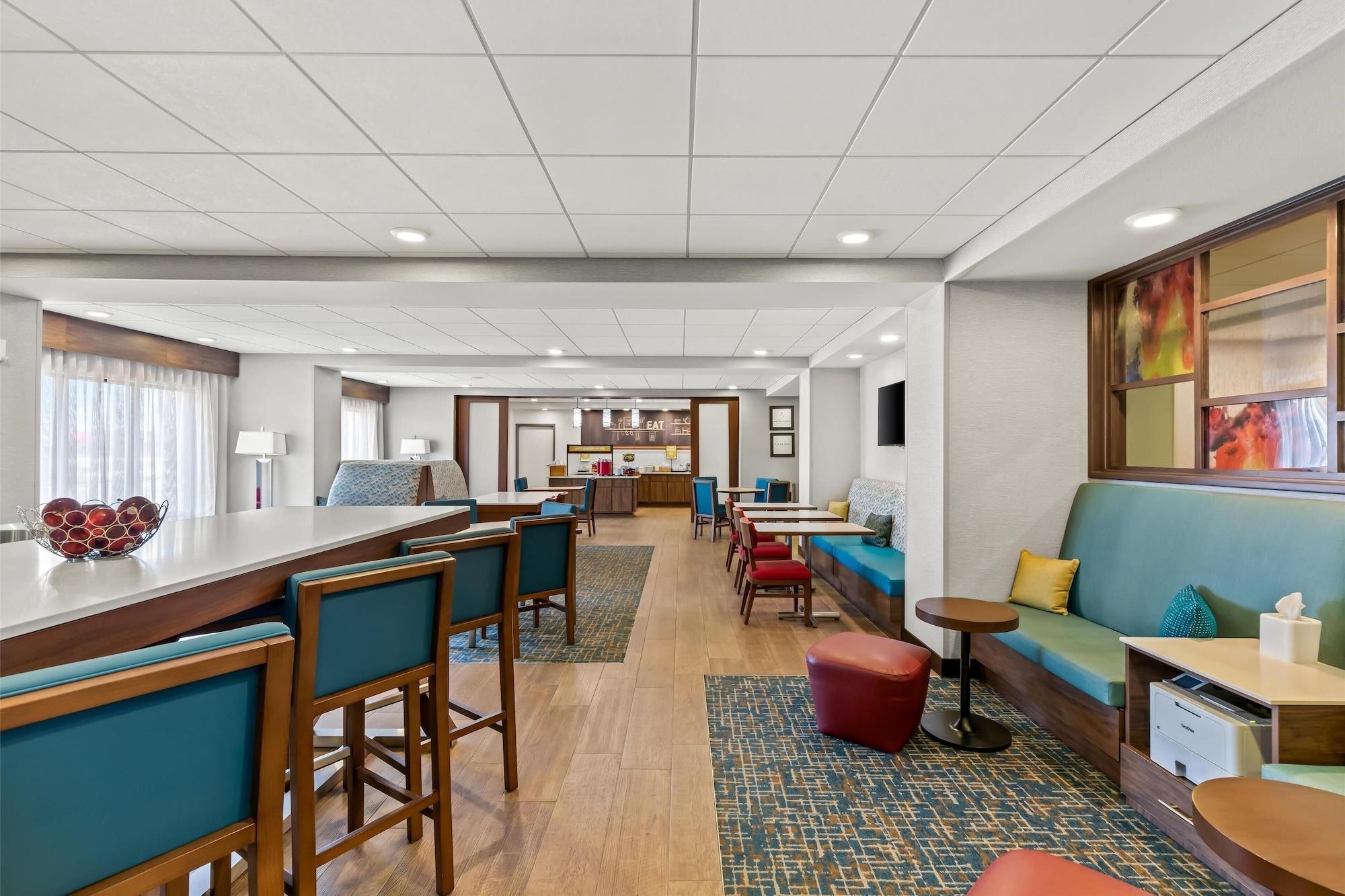 Vista Lobby Hampton Inn Fond du Lac