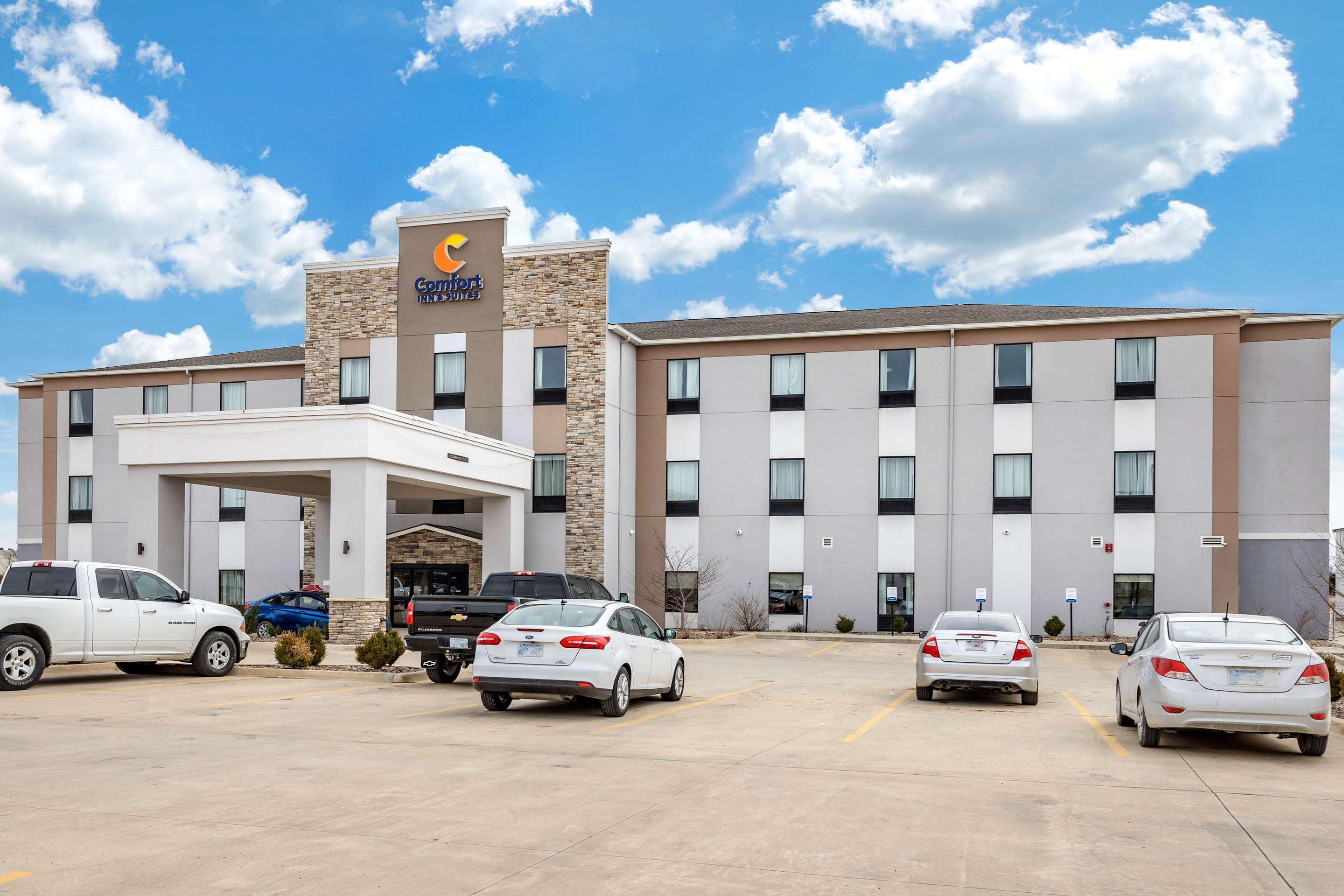Vista Exterior Comfort Inn & Suites Augusta