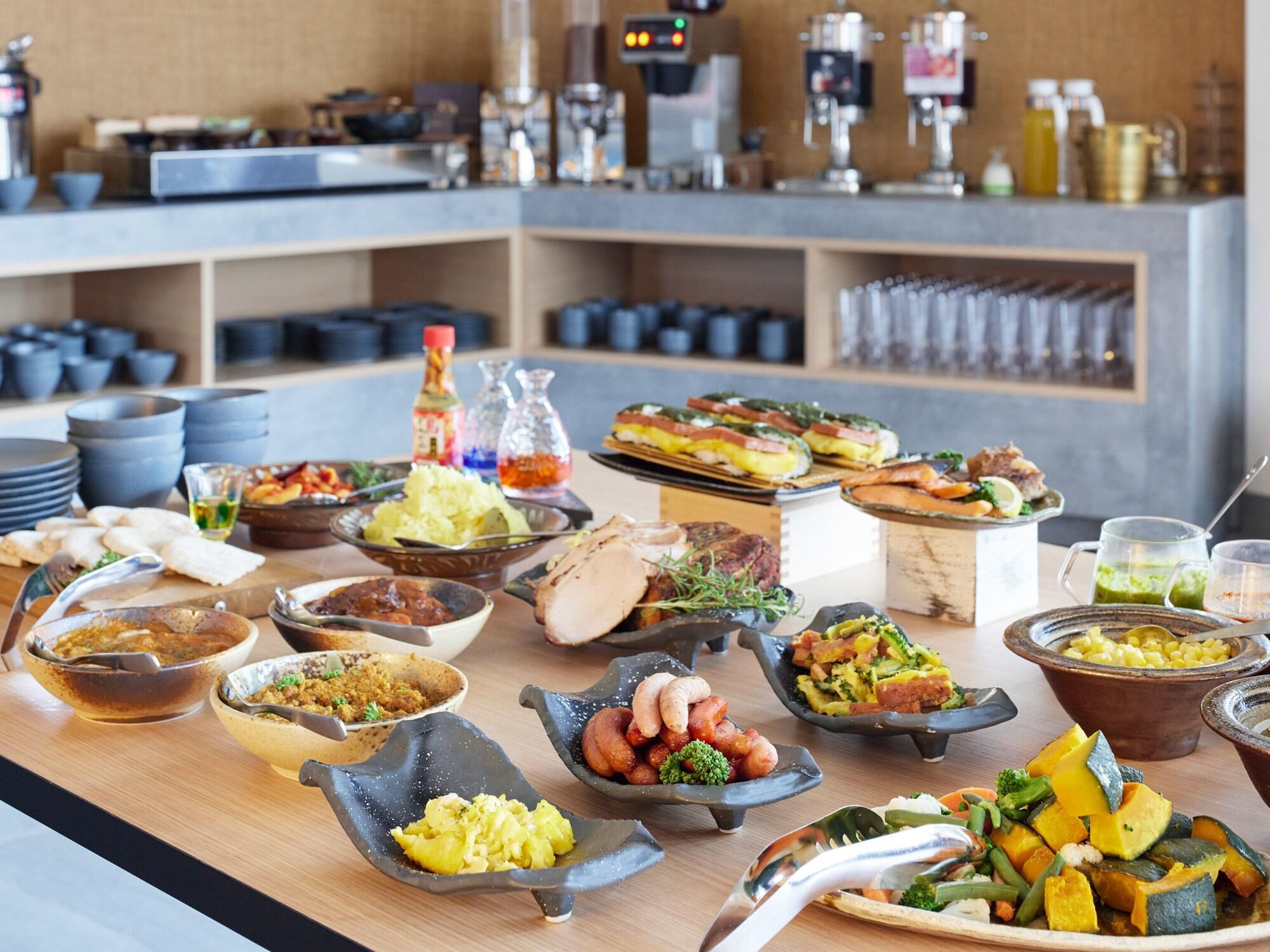 Restaurant hotel androoms Naha Port