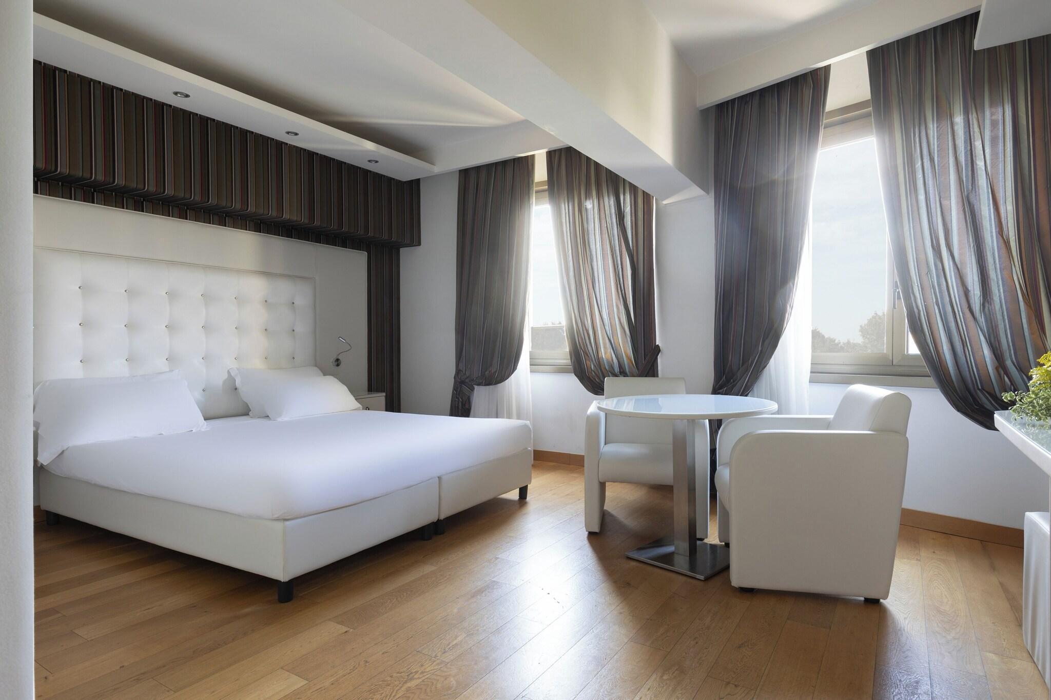 Vista Exterior Hotel Royal Caserta