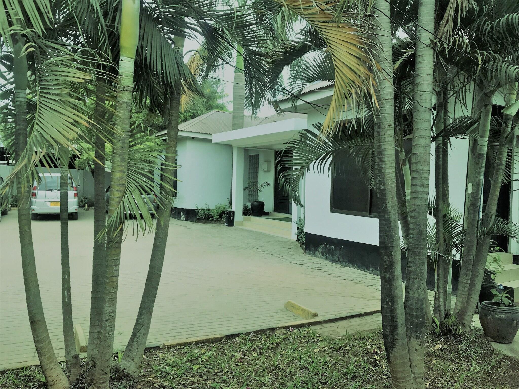 Vista Exterior Transit Airport Bed & Breakfast