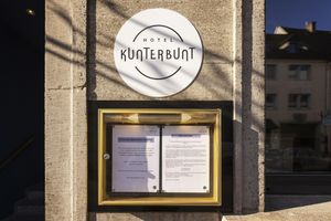 Alojamiento - Hotel Kunterbunt