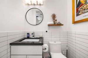 Alquiler Vacacional - Bainbridge by Rove Duplex w Deck Backyard