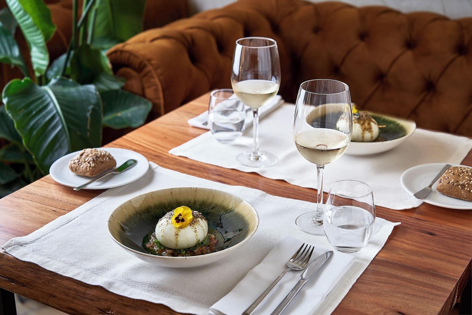 Restaurant The Log Porto Hotel by Piamonte Hotels