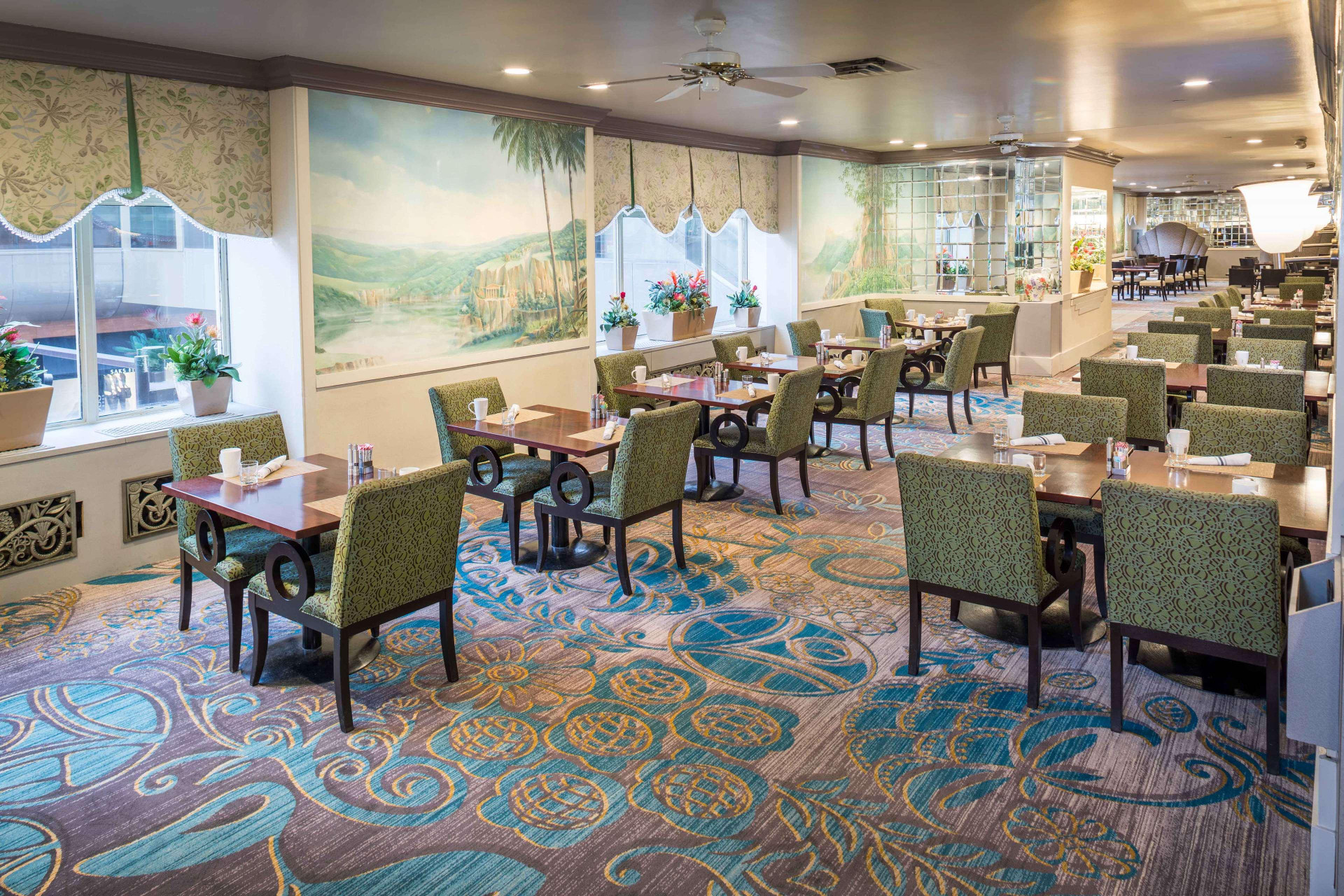 Restaurant Hilton Cincinnati Netherland Plaza