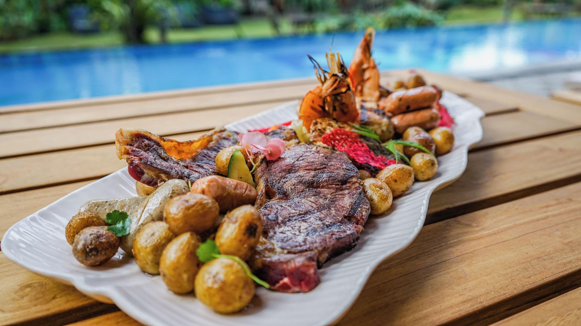 Restaurant Kayu Arum Resort