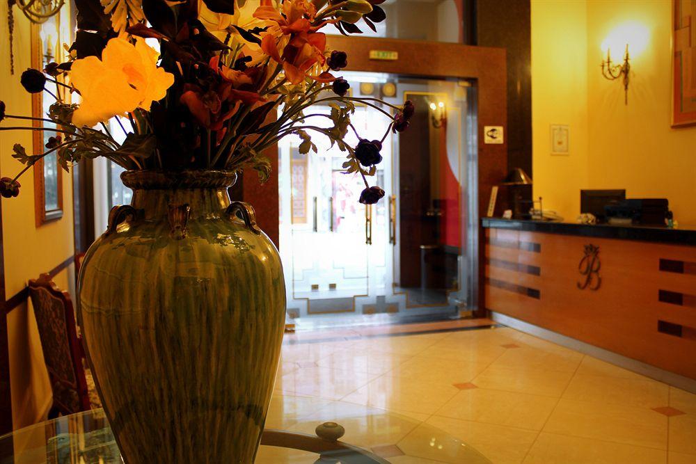 Varios The Stay Hotel