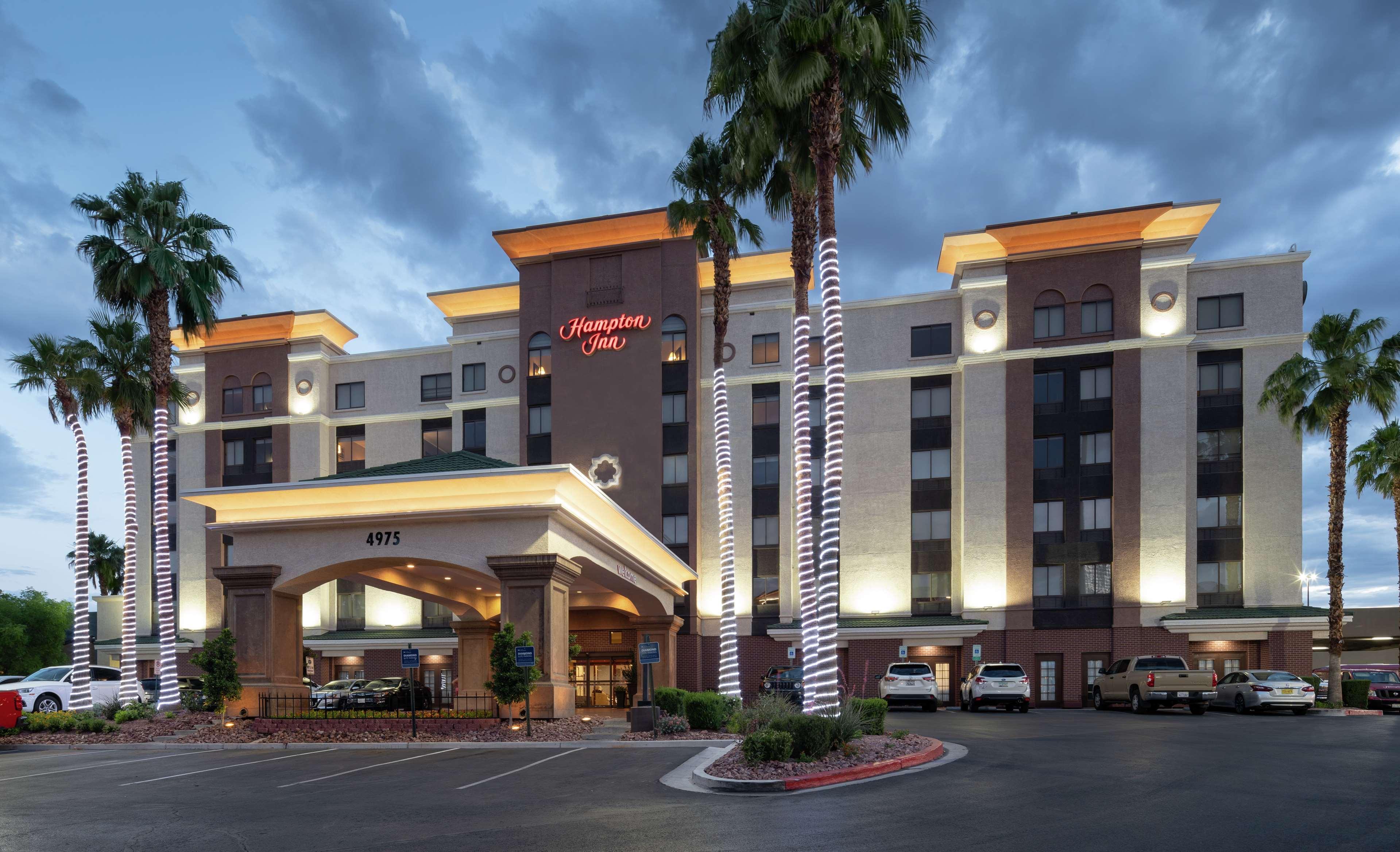 Vista Exterior Hampton Inn Tropicana