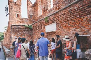 Passeio - Tour a Pé por Verona com Acesso Rápido à Arena
