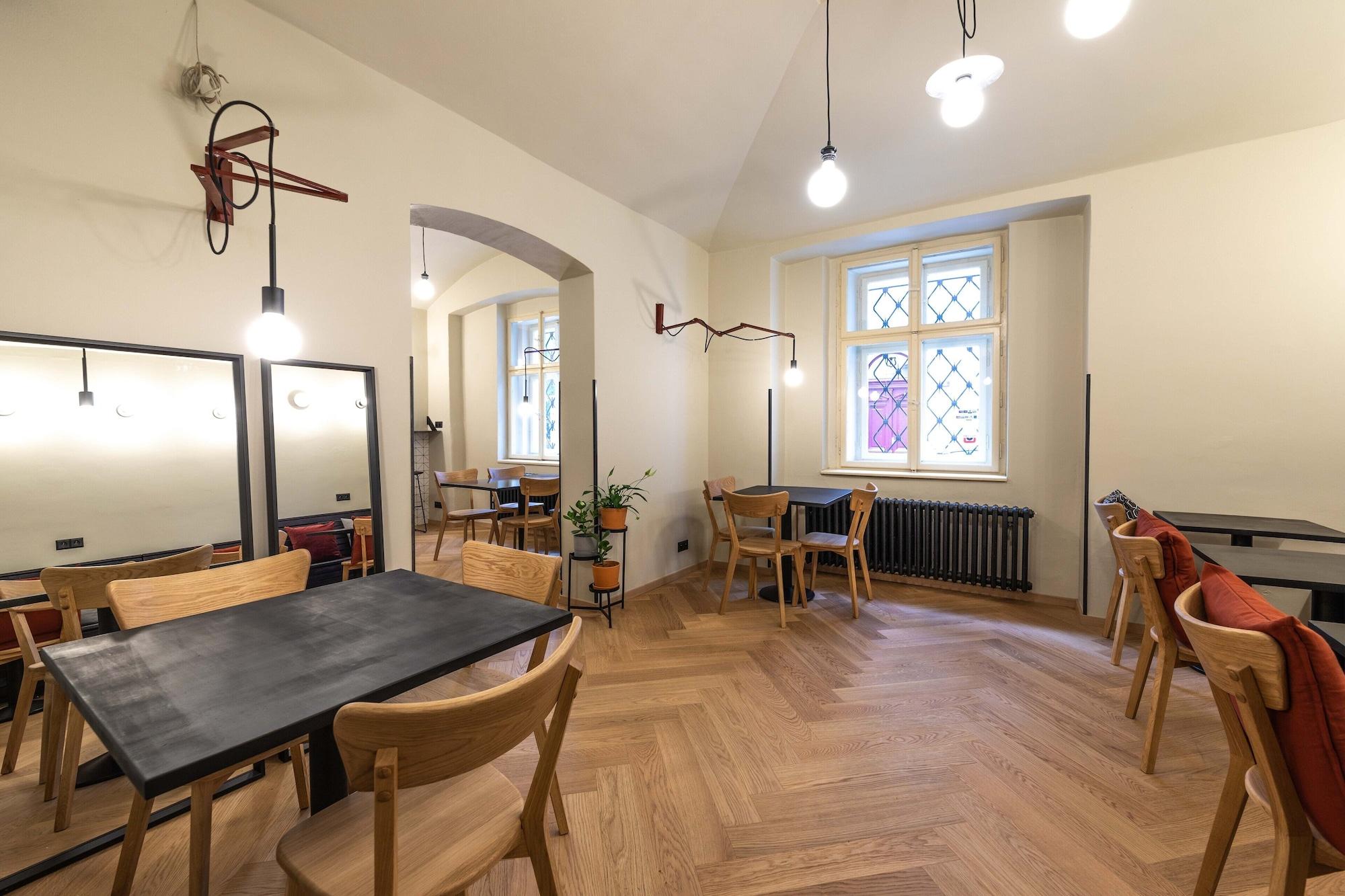 Restaurant Sir Toby's Midtown - Hostel
